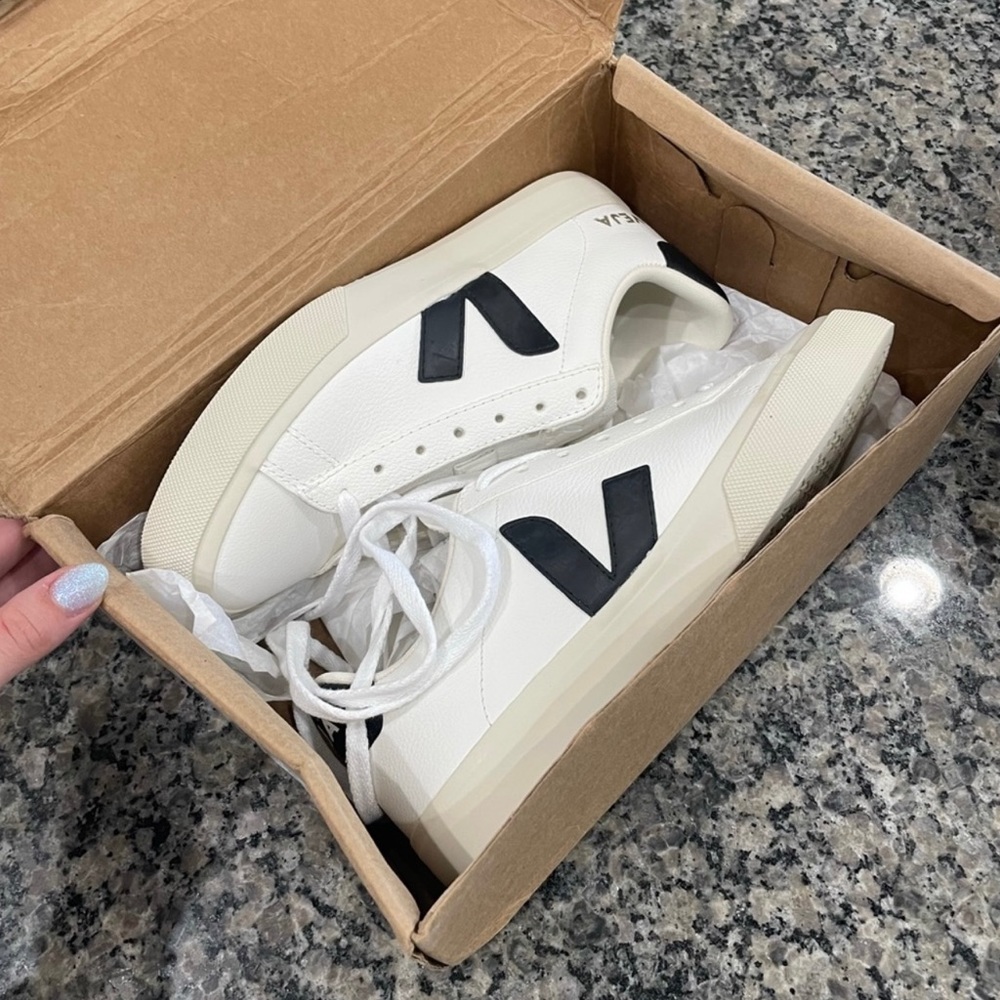 Womens Veja Sneakers